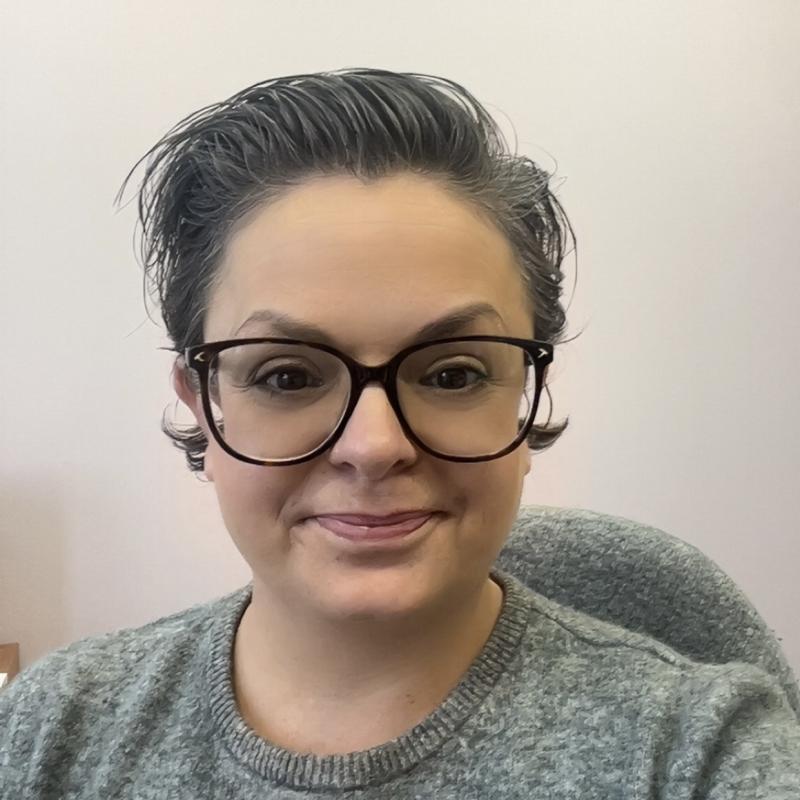 Deb Tabor headshot